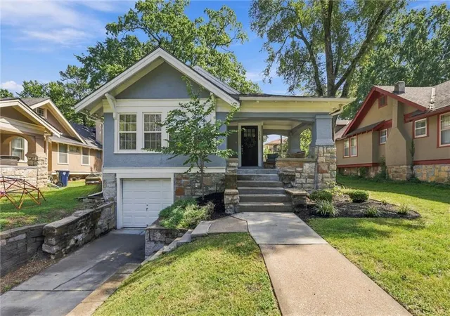 Photo 1 of Single family home for sale at 5615 Charlotte St, Kansas City, MO 64110 | MLS# 2641464 | Listing updated on 2026-09-18