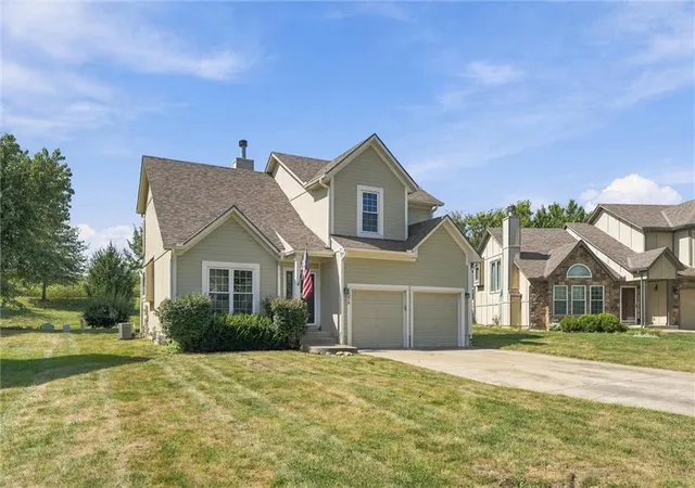 Photo 3 of Single family home for sale at 15214 S Albervan St, Olathe, KS 66062 | MLS# 2641470 | Listing updated on 2026-10-01