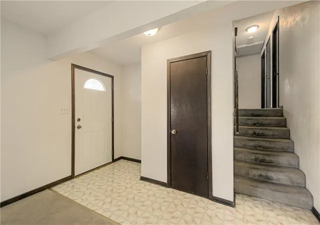 Photo 3 of Sale Pending at 15323 S Circle Dr, Basehor, KS 66007 | MLS# 2641474 | Listing updated on 2026-09-26