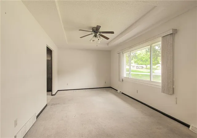 Photo 3 of Sale Pending at 15323 S Circle Dr, Basehor, KS 66007 | MLS# 2641474 | Listing updated on 2026-09-26