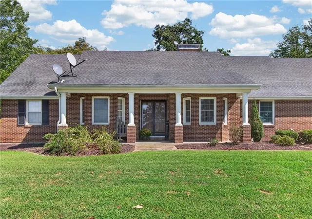 Photo 4 of Single family home for sale at 12692 Elm Park Rd, Lexington, MO 64067 | MLS# 2641482 | Listing updated on 2026-09-28