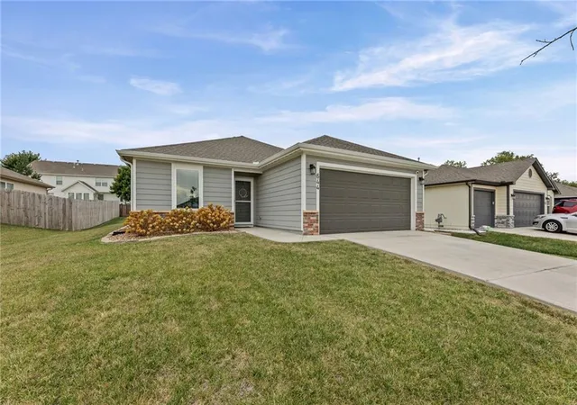 Photo 2 of Single family home for sale at 644 N Pear St, Gardner, KS 66030 | MLS# 2641486 | Listing updated on 2026-09-21