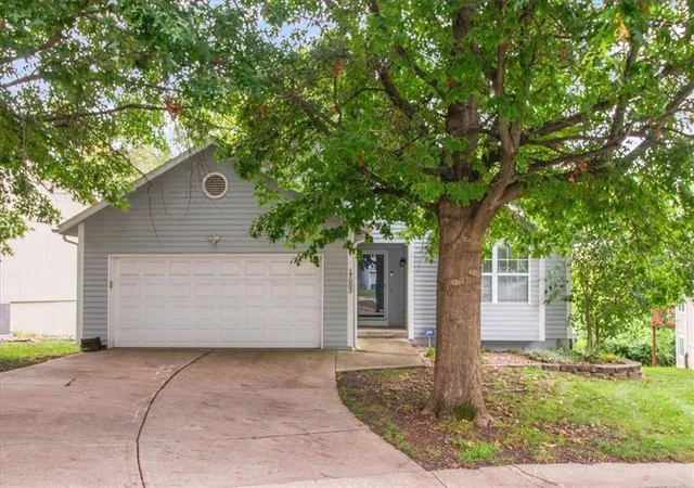 Photo 1 of Single family home for sale at 17002 E 45 Street S, Independence, MO 64055 | MLS# 2641489 | Listing updated on 2026-09-16