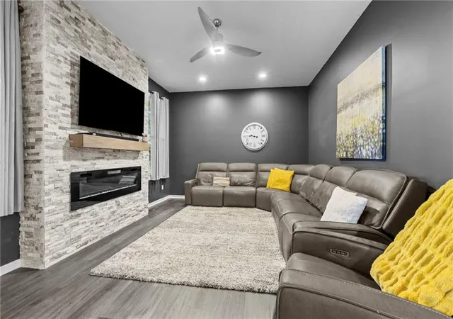 Photo 2 of Single family home for sale at 2 Fairview Dr, Ottawa, KS 66067 | MLS# 2641491 | Listing updated on 2026-10-02