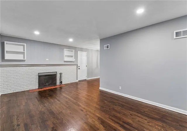 Photo 4 of Single family home for sale at 6809 W 72 Terrace, Overland Park, KS 66204 | MLS# 2641493 | Listing updated on 2026-09-13