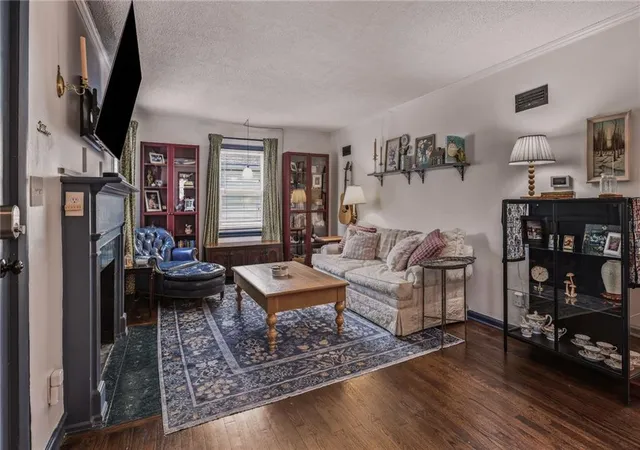 Photo 3 of Sale Pending at 5011 W 51st Street, Roeland Park, KS 66205 | MLS# 2641505 | Listing updated on 2026-09-27