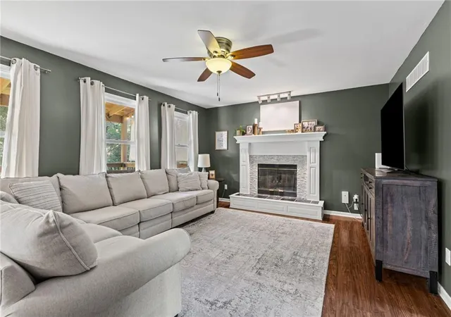Photo 4 of Single family home for sale at 14921 W 124 Terrace, Olathe, KS 66062 | MLS# 2641506 | Listing updated on 2026-10-02