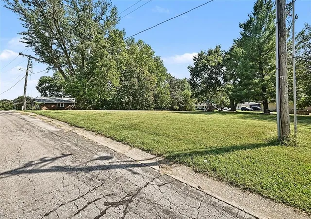 Photo 3 of Sale Pending at 00 Maple Dr, Smithville, MO 64089 | MLS# 2641523 | Listing updated on 2026-09-12