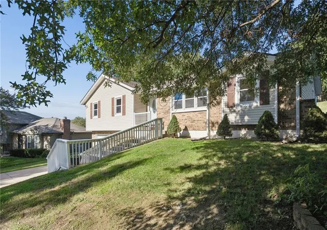 Photo 3 of Single family home for sale at 508 Wells Rd, Platte City, MO 64079 | MLS# 2641529 | Listing updated on 2026-10-06