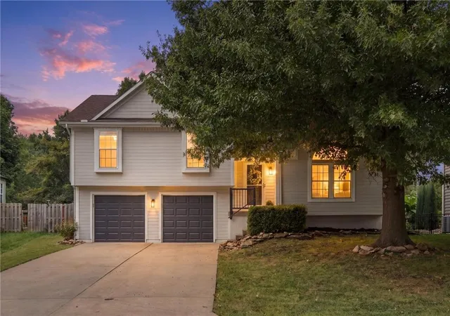 Photo 1 of Sale Pending at 1208 Ne Beacon Ave, Lees Summit, MO 64086 | MLS# 2641536 | Listing updated on 2026-10-01