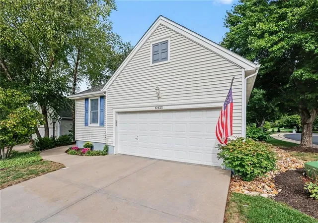 Photo 1 of Sale Pending at 12625 Hauser St, Overland Park, KS 66213 | MLS# 2641557 | Listing updated on 2026-09-28
