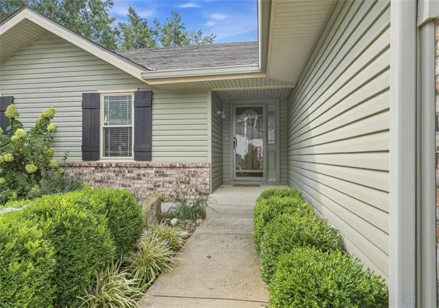 Photo 2 of Sale Pending at 16513 E 51st Street Ct S, Independence, MO 64055 | MLS# 2641558 | Listing updated on 2026-09-29