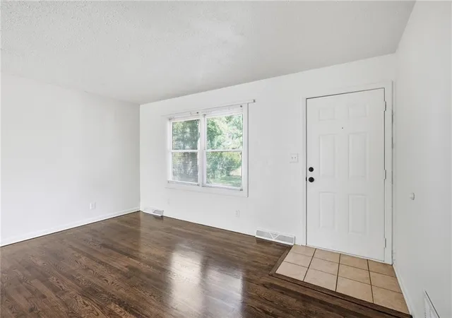 Photo 3 of Sale Pending at 6102 Earnshaw St, Shawnee, KS 66216 | MLS# 2641559 | Listing updated on 2026-09-24