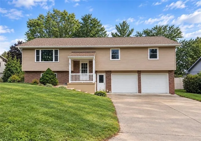 Photo 1 of Single family home for sale at 824 S Dunn St, Maryville, MO 64468 | MLS# 2641560 | Listing updated on 2026-09-26