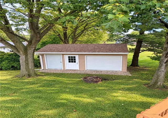 Photo 3 of Single family home for sale at 824 S Dunn St, Maryville, MO 64468 | MLS# 2641560 | Listing updated on 2026-09-26