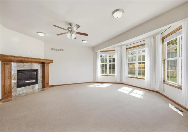 Photo 3 of Single family home for sale at 3904 Sw Briarwood Oaks Dr, Blue Springs, MO 64015 | MLS# 2641562 | Listing updated on 2026-10-21