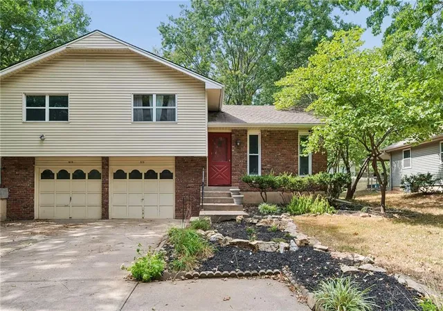 Photo 1 of Multi family home for sale at 513 S Cardinal Dr, Olathe, KS 66062 | MLS# 2641582 | Listing updated on 2026-09-26