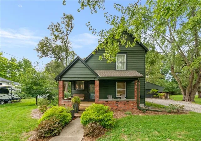 Photo 2 of Single family home for sale at 579 E Loula St, Olathe, KS 66061 | MLS# 2641585 | Listing updated on 2026-10-09