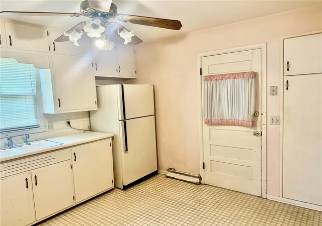 Photo 3 of Single family home for sale at 104 Meadow Ln, Warrensburg, MO 64093 | MLS# 2641589 | Listing updated on 2026-09-19