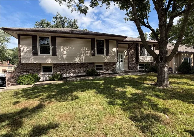 Photo 1 of Single family home for sale at 5829 N Norton Ave, Kansas City, MO 64119 | MLS# 2641599 | Listing updated on 2026-09-16
