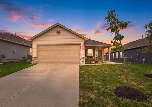 Photo 2 of Single family home for sale at 20312 W 193rd Lane, Spring Hill, KS 66083 | MLS# 2641607 | Listing updated on 2026-09-29