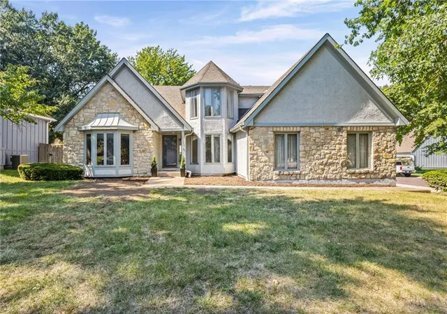 Photo 1 of Single family home for sale at 10546 Westgate St, Lenexa, KS 66215 | MLS# 2641610 | Listing updated on 2026-09-22