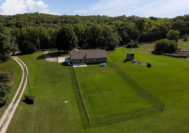 Photo 4 of Single family home for sale at 20562 Turner Rd, Leavenworth, KS 66048 | MLS# 2641611 | Listing updated on 2026-09-19