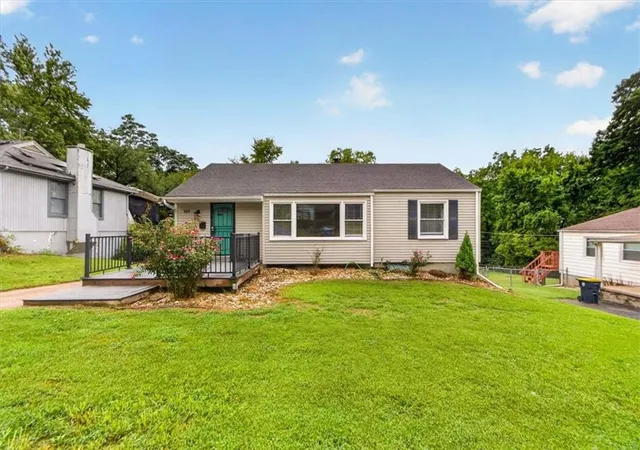 Single family home for sale at 809 E 83rd Street, Kansas City, MO 64131 | MLS# 2641612