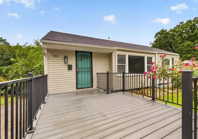 Photo 3 of Single family home for sale at 809 E 83rd Street, Kansas City, MO 64131 | MLS# 2641612 | Listing updated on 2026-09-13