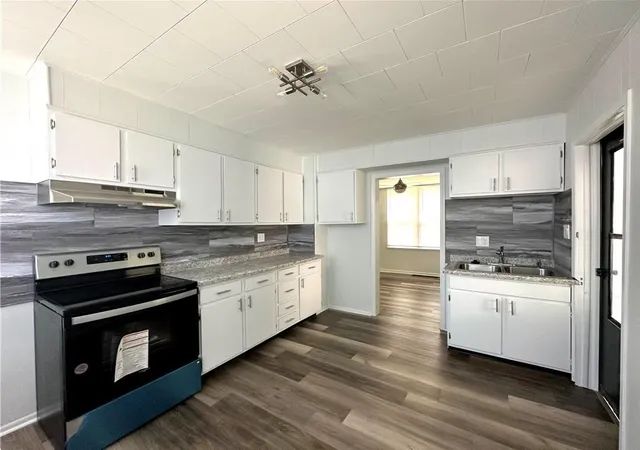 Photo 3 of Single family home for sale at 3510 Seneca St, Saint Joseph, MO 64507 | MLS# 2641613 | Listing updated on 2026-09-12