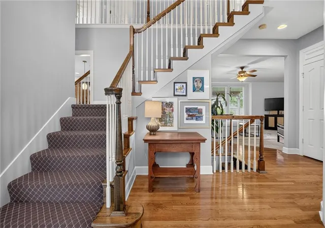 Photo 3 of Single family home for sale at 2929 Lewis Cir, Lee's Summit, MO 64081 | MLS# 2641614 | Listing updated on 2026-09-17