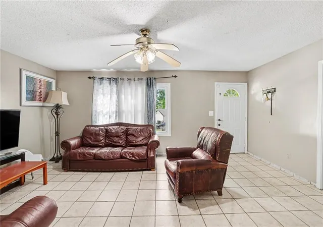 Photo 2 of Single family home for sale at 4522 Walker Ave, Kansas City, KS 66102 | MLS# 2641620 | Listing updated on 2026-09-17