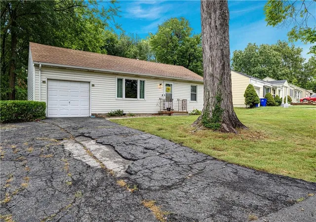 Photo 3 of Sale Pending at 11416 W 67th Terrace, Shawnee, KS 66203 | MLS# 2641621 | Listing updated on 2026-09-22