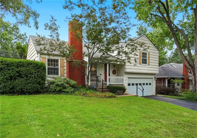 Photo 2 of Sale Pending at 2805 W 73 Street, Prairie Village, KS 66208 | MLS# 2641625 | Listing updated on 2026-10-03
