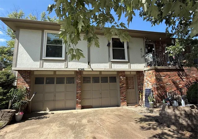 Single family home for sale at 6316 Alden St, Shawnee, KS 66216 | MLS# 2641635