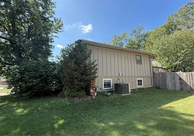 Photo 2 of Single family home for sale at 6316 Alden St, Shawnee, KS 66216 | MLS# 2641635 | Listing updated on 2026-09-16