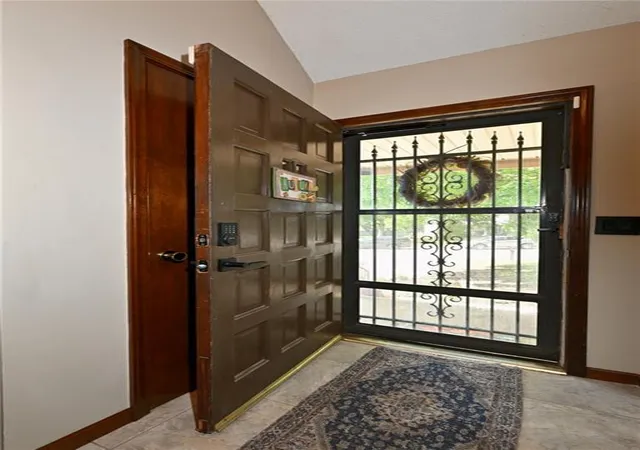 Photo 2 of Sale Pending at 5527 Westgate St, Shawnee, KS 66216 | MLS# 2641637 | Listing updated on 2026-09-28