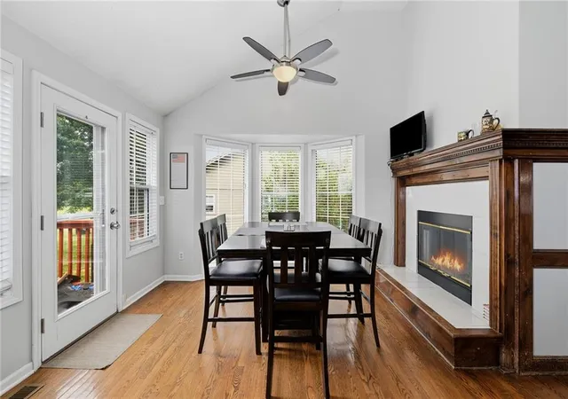 Photo 3 of Single family home for sale at 1520 Se 11th Street, Lees Summit, MO 64081 | MLS# 2641640 | Listing updated on 2026-10-05