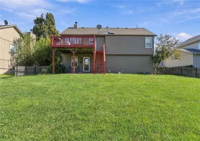 Photo 4 of Single family home for sale at 1520 SE 11th Street, Lees Summit, MO 64081 | MLS# 2641640 | Listing updated on 2026-09-17