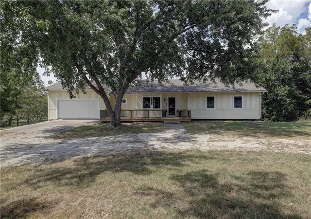Photo 2 of Single family home for sale at 14788 Midway Dr, Excelsior Springs, MO 64024 | MLS# 2641642 | Listing updated on 2026-09-20
