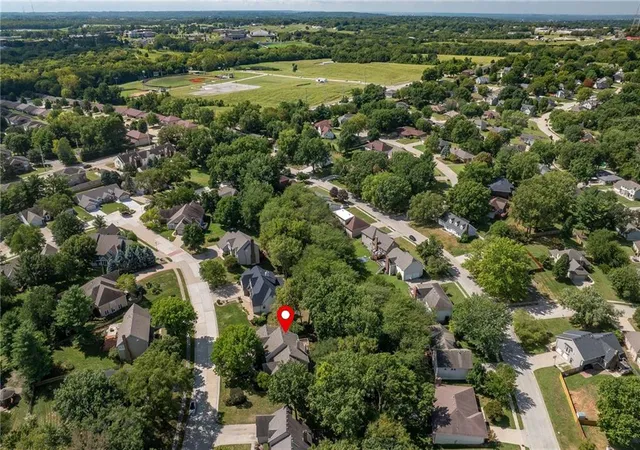 Photo 66 of Single family home for sale at 512 Pinewood Dr, Saint Joseph, MO 64506 | MLS# 2641647 | Listing updated on 2026-10-21