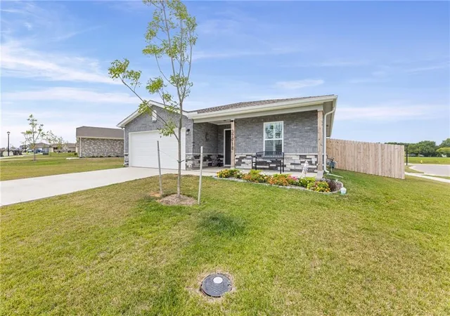 Photo 3 of Single family home for sale at 37718 W 208th Terrace, Edgerton, KS 66021 | MLS# 2641650 | Listing updated on 2026-09-25