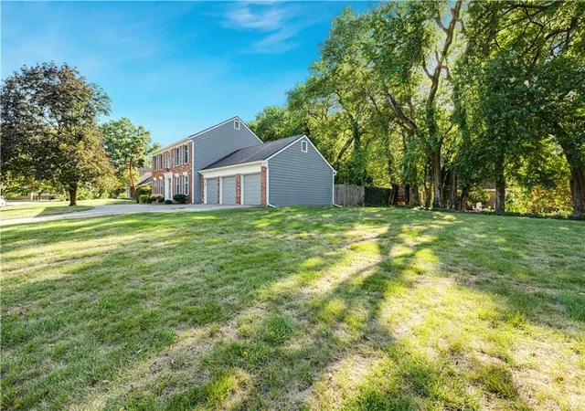 Photo 2 of Single family home for sale at 7900 Sagamore Rd, Leawood, KS 66206 | MLS# 2641653 | Listing updated on 2026-10-01