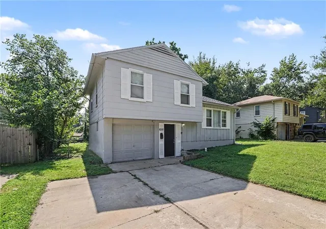 Single family home for sale at 8311 E 110th Street, Kansas City, MO 64134 | MLS# 2641654