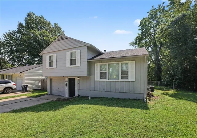Photo 2 of Single family home for sale at 8311 E 110th Street, Kansas City, MO 64134 | MLS# 2641654 | Listing updated on 2026-09-23