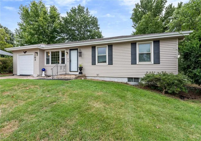 Photo 2 of Sale Pending at 1103 W Ashbury St, Olathe, KS 66061 | MLS# 2641655 | Listing updated on 2026-09-26