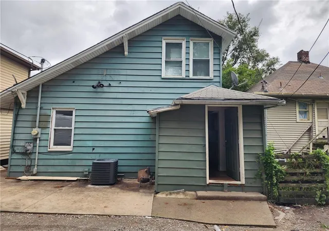 Photo 1 of Single family home for sale at 60 S 18th Street, Kansas City, KS 66102 | MLS# 2641658 | Listing updated on 2026-09-12