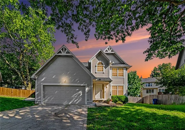 Photo 1 of Single family home for sale at 4927 Brockway St, Shawnee, KS 66226 | MLS# 2641661 | Listing updated on 2026-09-12