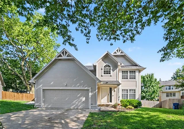 Photo 2 of Single family home for sale at 4927 Brockway St, Shawnee, KS 66226 | MLS# 2641661 | Listing updated on 2026-09-12