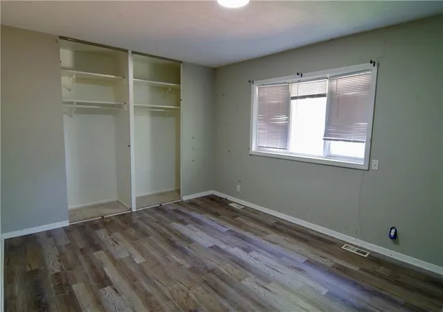 Photo 3 of Single family home for sale at 8302 E 93rd Terrace, Kansas City, MO 64138 | MLS# 2641671 | Listing updated on 2026-09-12